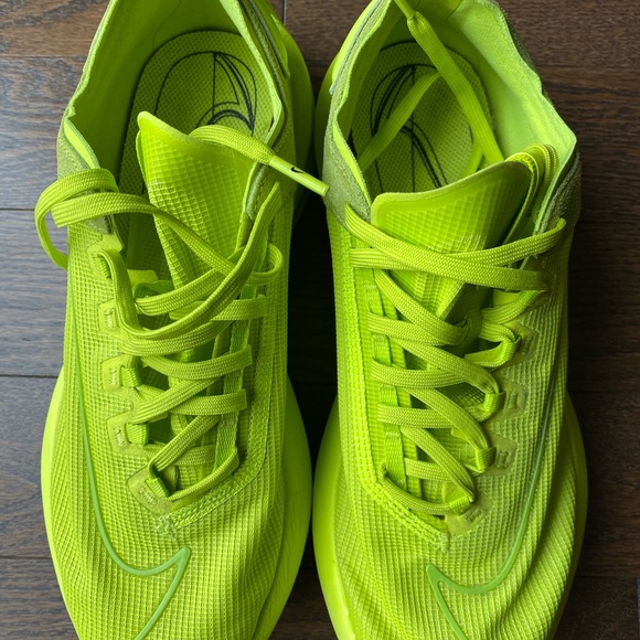 Nike Woman’s Zoom Double-Stacked 'Cyber’ - Picture 8 of 10